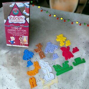 NIB RUDOLPH "The Red Nosed Reindeer"  16 Pc. Christmas Cookie Cutters